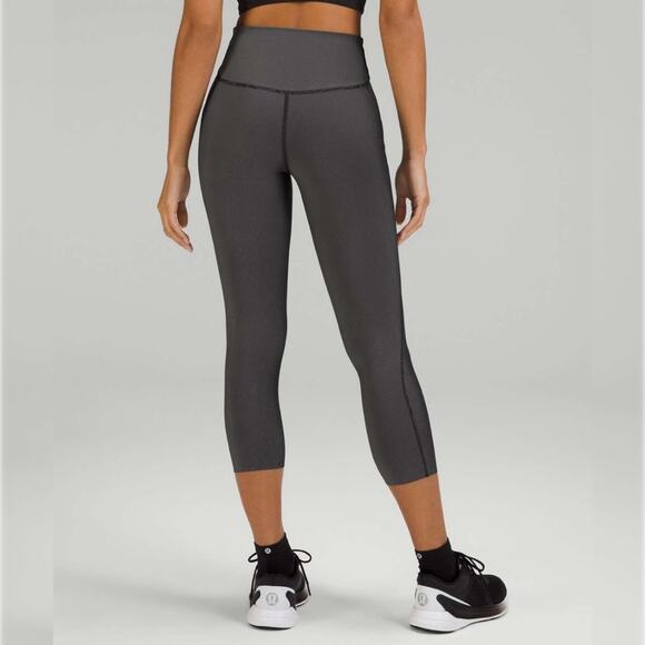 LuLulemon Athletica Base Pace High-Rise Tight 25" Two-Tone Ribbed Leggings 4 - Picture 2 of 13